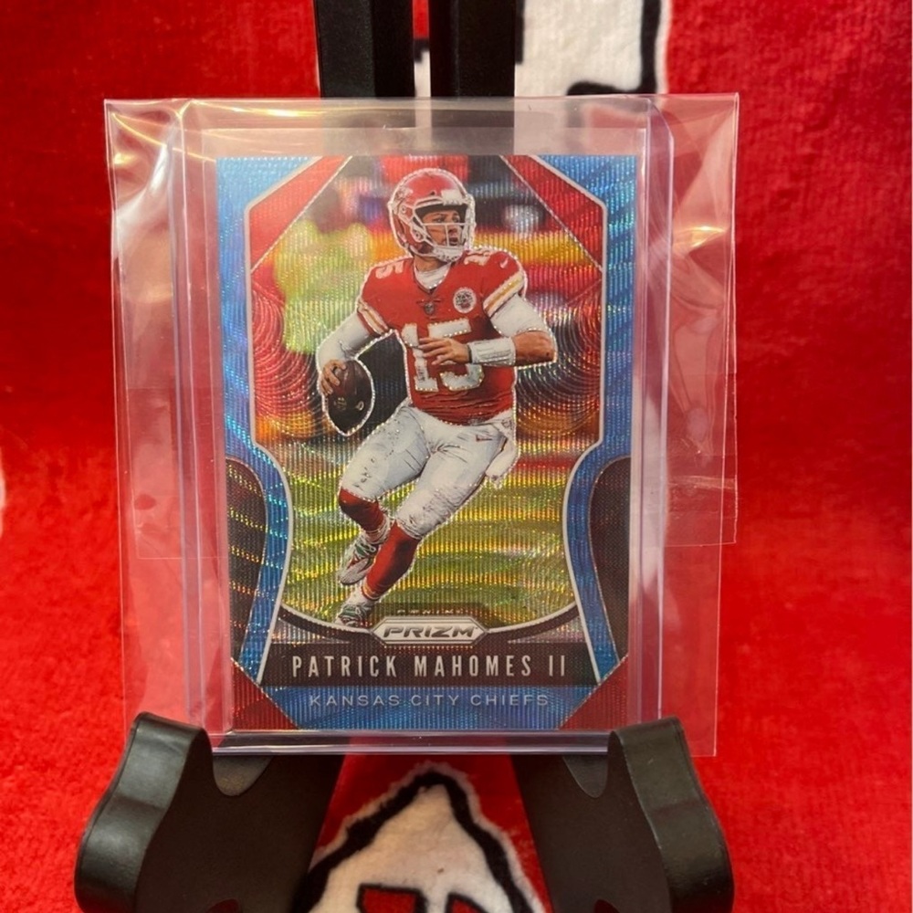 Patrick Mahomes PRIZM 2019 BLUE #/199 A+